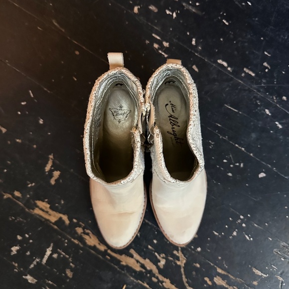 Lace and Leather Ankle Boots, sz 5 - Picture 5 of 5